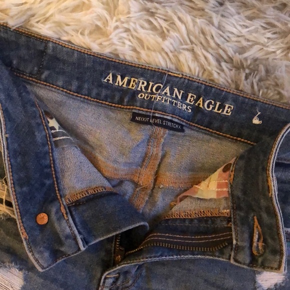 DISTRESSED AMERICAN FLAG DENIM SHORTS - Picture 2 of 4
